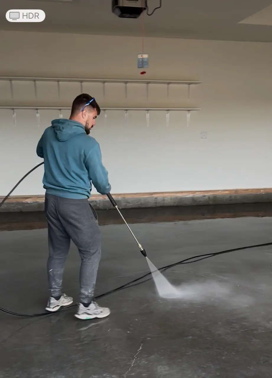 Garage floor cleaning in Calgary